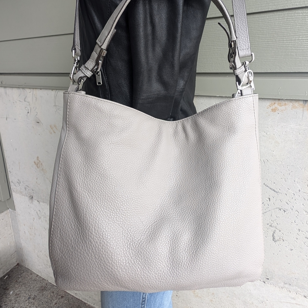 Michael Kors Large Essex Convertable Leather Bag - Picture 8 of 16